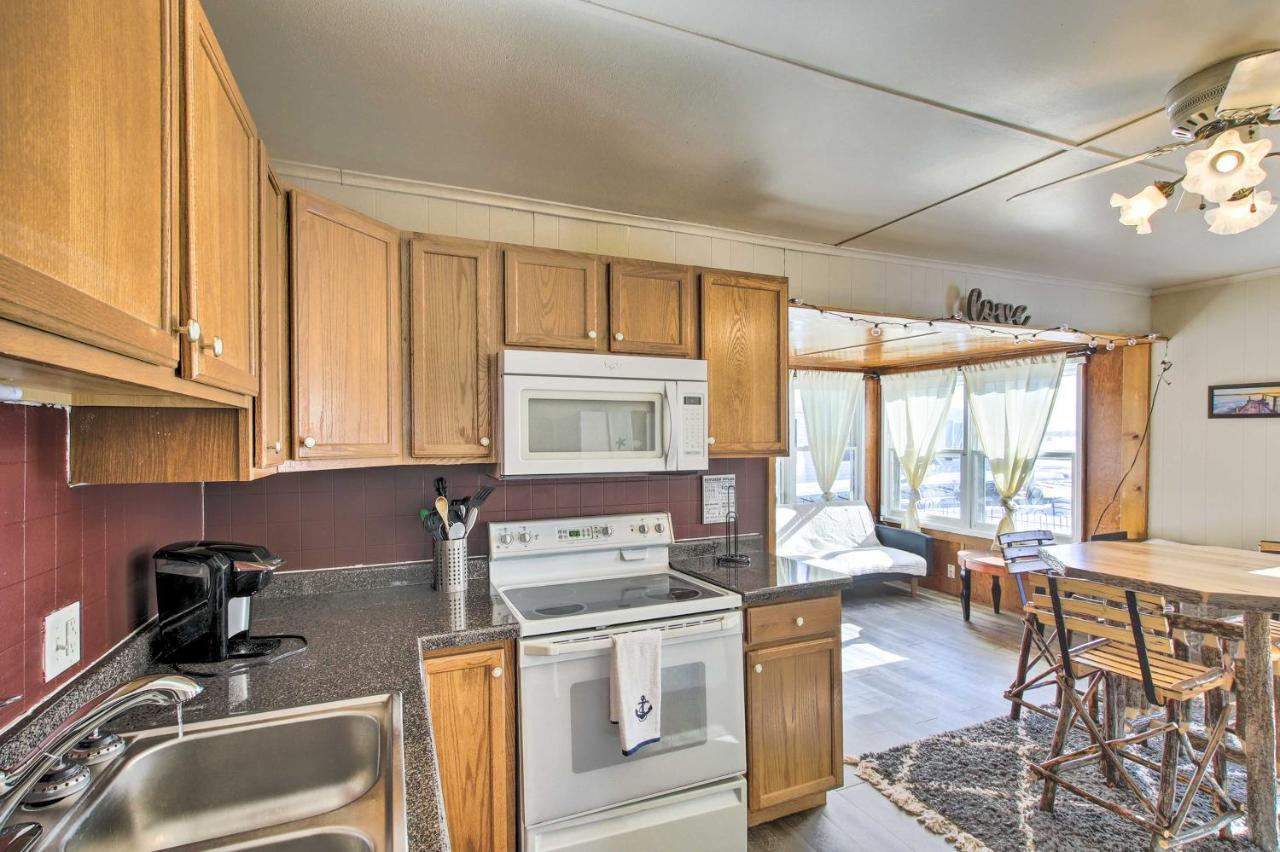 Quaint And Pet-Friendly Cabin On Shawano Lake! Eksteriør billede