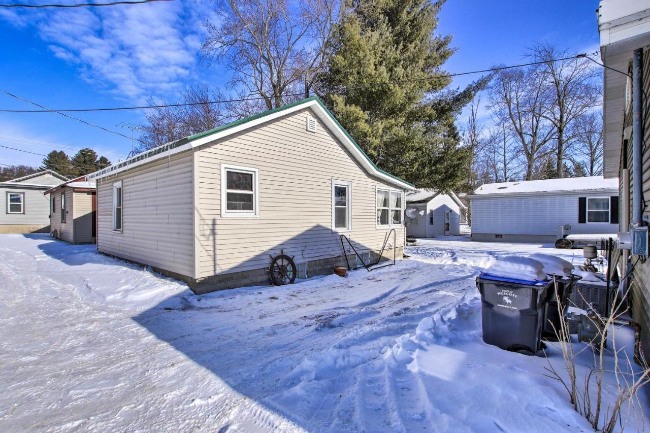 Quaint And Pet-Friendly Cabin On Shawano Lake! Eksteriør billede