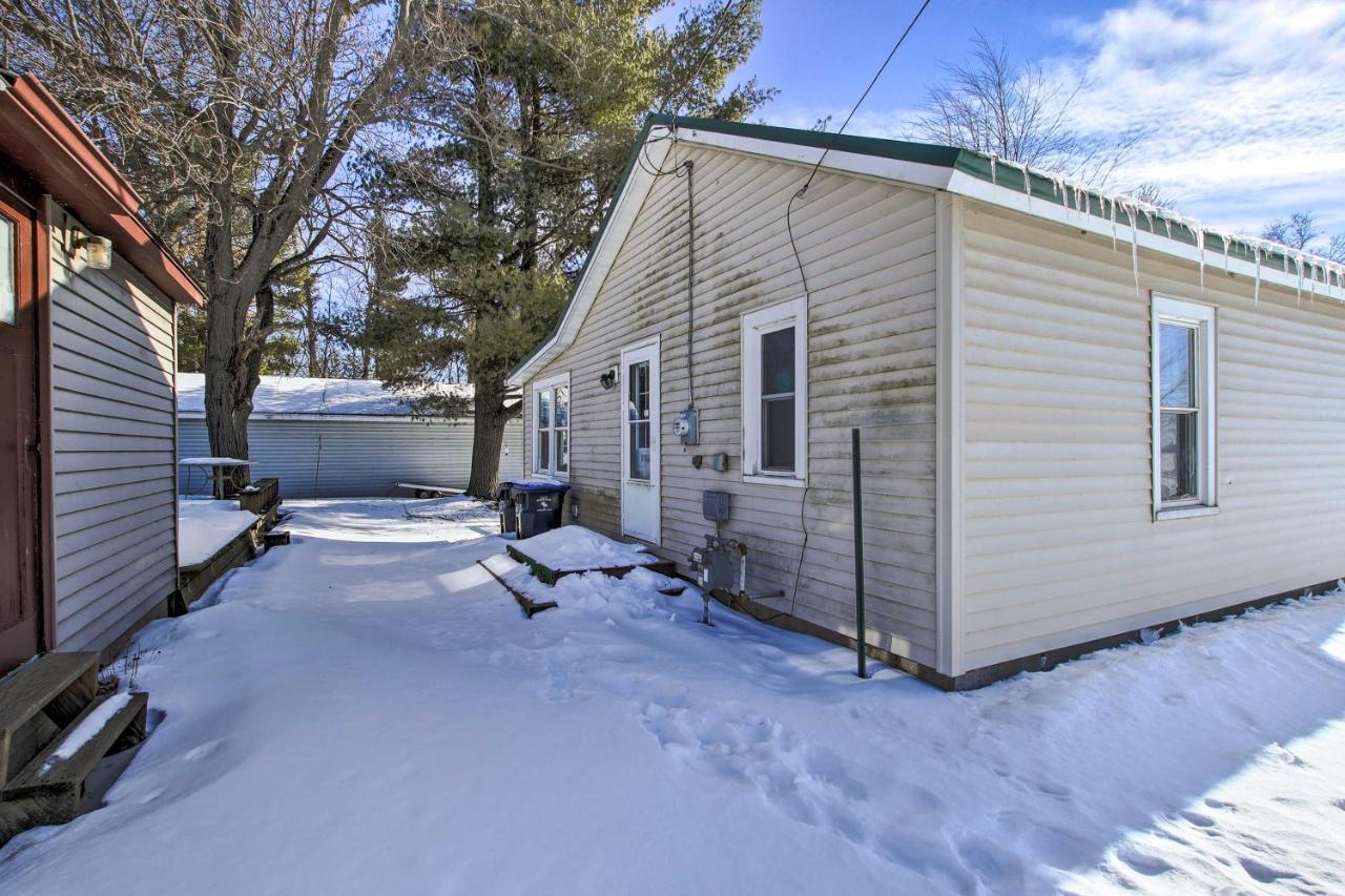 Quaint And Pet-Friendly Cabin On Shawano Lake! Eksteriør billede